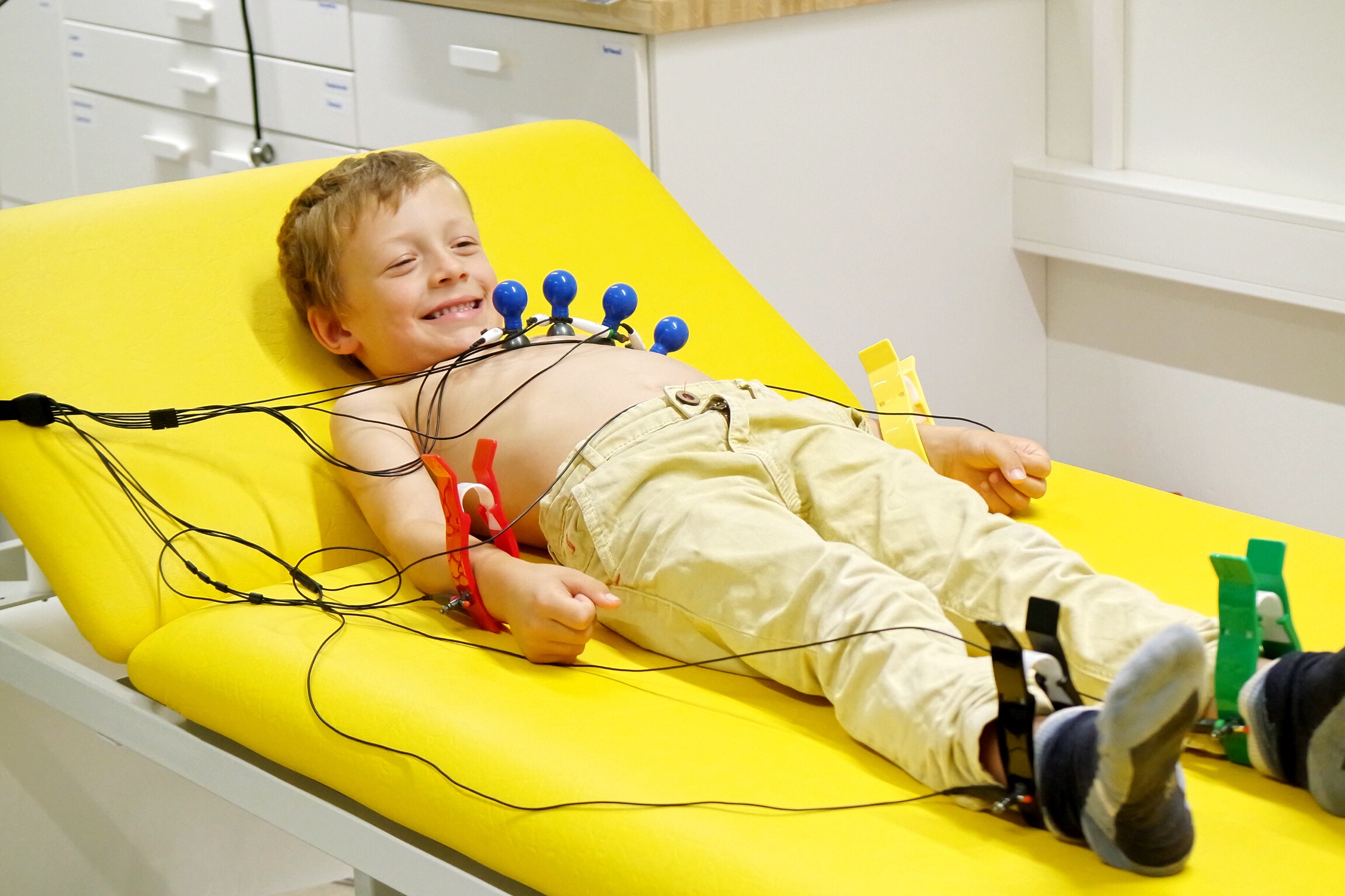 Elektrokardiogramm (EKG) Elektrokardiogramm (EKG)